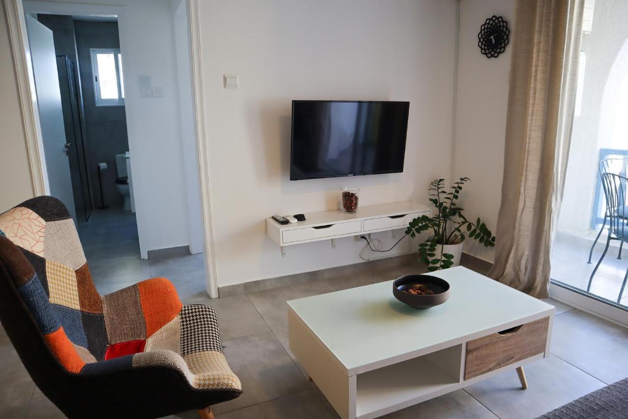 Alex'S Vacation Suite - 100M From The Beach - 6 Guests Paphos Luaran gambar