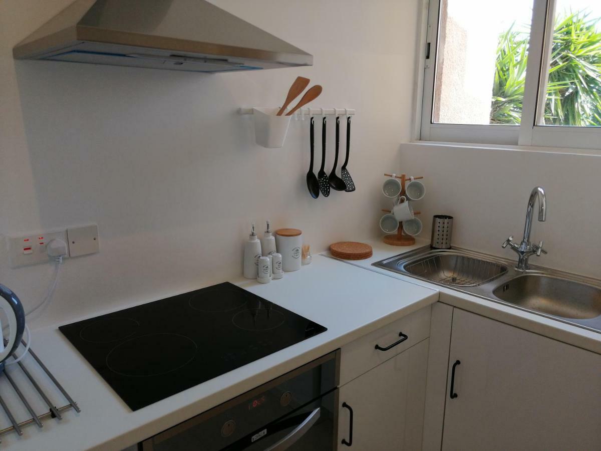 Alex'S Vacation Suite - 100M From The Beach - 6 Guests Paphos Luaran gambar